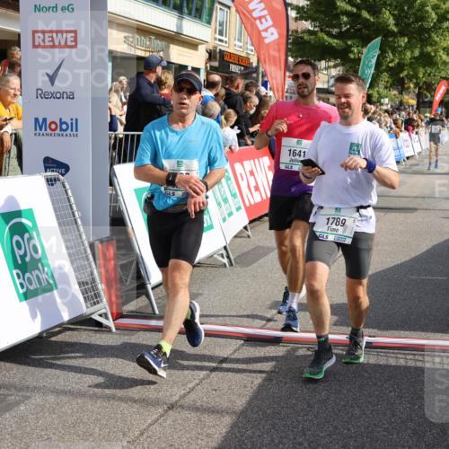 15.09.2024 - PSD Bank Halbmarathon Strokosch-Dieckow http://msf.ph/oto/7093894 15.09.2024 11:47:25 Ziel 1053, 1195, 1261, 1269, 1369, 1412, 1488, 1641, 1789, 1886, 1897, 2176, 2491, 2533, 2653 meine-sportfotos.de