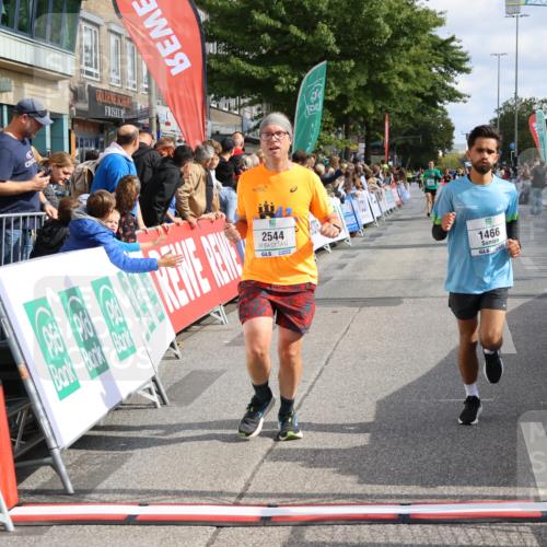 15.09.2024 - PSD Bank Halbmarathon Strokosch-Dieckow http://msf.ph/oto/7093915 15.09.2024 12:03:01 Ziel 1466, 1551, 2544 meine-sportfotos.de