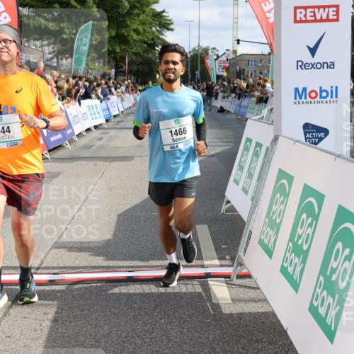 15.09.2024 - PSD Bank Halbmarathon Strokosch-Dieckow http://msf.ph/oto/7093923 15.09.2024 12:03:02 Ziel 1420, 1466, 1551, 2544 meine-sportfotos.de