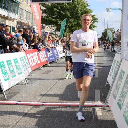 15.09.2024 - PSD Bank Halbmarathon Strokosch-Dieckow http://msf.ph/oto/7093933 15.09.2024 11:47:32 Ziel 1053, 1078, 1195, 1269, 1369, 1488, 1641, 1648, 1789, 2044, 2243, 2491, 2532, 2533 meine-sportfotos.de