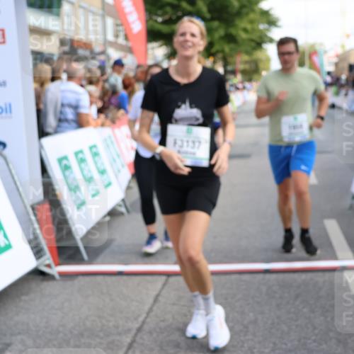 15.09.2024 - PSD Bank Halbmarathon Strokosch-Dieckow http://msf.ph/oto/7093959 15.09.2024 12:18:21 Ziel 789, 1959, 2169, 2298, 2762, 2916, 2971, 2991, 3070, 3074, 3084, 3137, 3208, 3382, 3498 meine-sportfotos.de