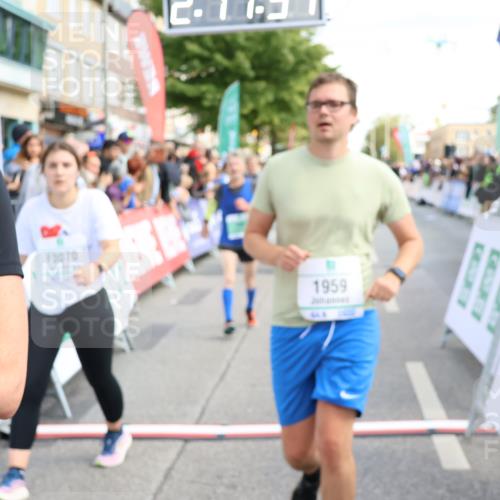 15.09.2024 - PSD Bank Halbmarathon Strokosch-Dieckow http://msf.ph/oto/7093977 15.09.2024 12:18:22 Ziel 789, 1959, 2169, 2916, 2971, 2991, 3070, 3074, 3137, 3208, 3382, 3498 meine-sportfotos.de