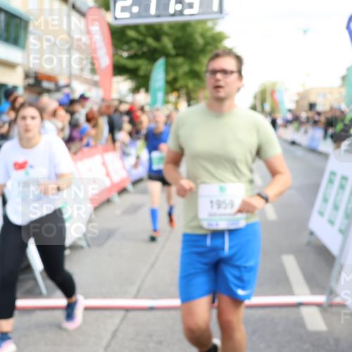 15.09.2024 - PSD Bank Halbmarathon Strokosch-Dieckow http://msf.ph/oto/7093980 15.09.2024 12:18:22 Ziel 789, 1959, 2169, 2916, 2971, 2991, 3070, 3074, 3137, 3208, 3382, 3498 meine-sportfotos.de