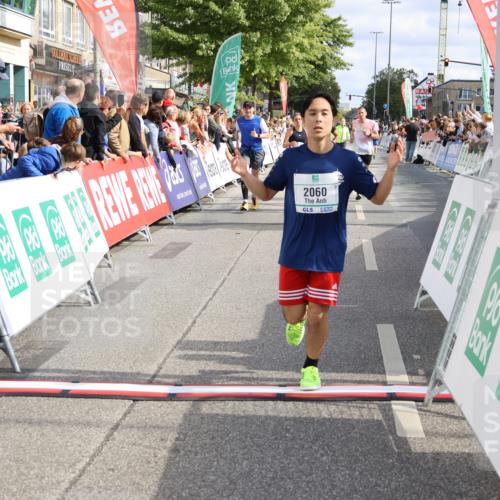 15.09.2024 - PSD Bank Halbmarathon Strokosch-Dieckow http://msf.ph/oto/7093981 15.09.2024 12:03:15 Ziel 1420, 1658, 1722, 1740, 2037, 2060, 2155, 2764, 3011 meine-sportfotos.de