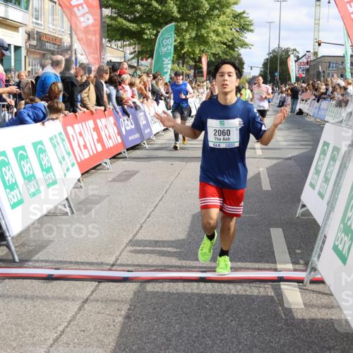 15.09.2024 - PSD Bank Halbmarathon Strokosch-Dieckow http://msf.ph/oto/7093986 15.09.2024 12:03:15 Ziel 1420, 1658, 1722, 1740, 2037, 2060, 2155, 2764, 3011 meine-sportfotos.de