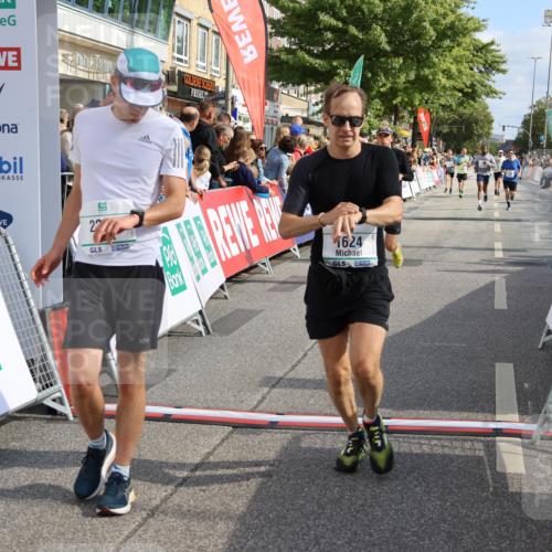 15.09.2024 - PSD Bank Halbmarathon Strokosch-Dieckow http://msf.ph/oto/7093997 15.09.2024 11:47:41 Ziel 1053, 1078, 1100, 1297, 1488, 1624, 1648, 2044, 2104, 2243, 2491, 2532, 2533 meine-sportfotos.de