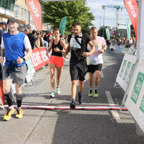 15.09.2024 - PSD Bank Halbmarathon Strokosch-Dieckow http://msf.ph/oto/7094038 15.09.2024 12:03:19 Ziel 1420, 1658, 1722, 1740, 2037, 2060, 2155, 2764, 3011 meine-sportfotos.de