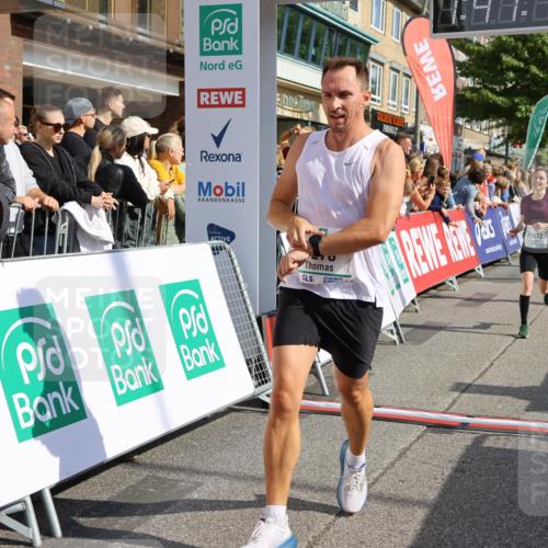 15.09.2024 - PSD Bank Halbmarathon Strokosch-Dieckow http://msf.ph/oto/7094077 15.09.2024 11:48:01 Ziel 1278, 1300, 1485, 1490, 1594, 1637, 1785, 2041, 2654, 2672, 2934 meine-sportfotos.de