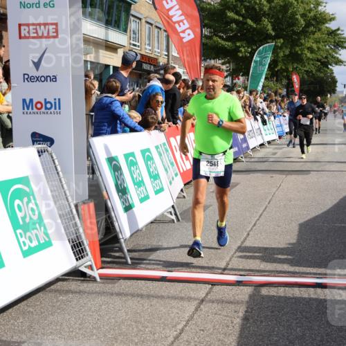 15.09.2024 - PSD Bank Halbmarathon Strokosch-Dieckow http://msf.ph/oto/7094088 15.09.2024 12:03:32 Ziel 1658, 1722, 1740, 1944, 2037, 2155, 2417, 2548, 2759, 2764, 3056 meine-sportfotos.de