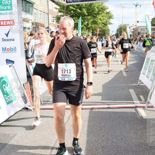 15.09.2024 - PSD Bank Halbmarathon Strokosch-Dieckow http://msf.ph/oto/7094104 15.09.2024 12:18:46 Ziel 1713, 1853, 2085, 2154, 2351, 2450, 3048, 3064, 3093, 3136, 3141, 3453, 3454 meine-sportfotos.de