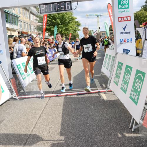 15.09.2024 - PSD Bank Halbmarathon Strokosch-Dieckow http://msf.ph/oto/7094138 15.09.2024 12:18:47 Ziel 1713, 1853, 2154, 2351, 2450, 3064, 3093, 3136, 3141, 3453, 3454 meine-sportfotos.de