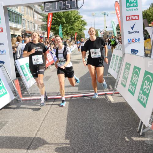 15.09.2024 - PSD Bank Halbmarathon Strokosch-Dieckow http://msf.ph/oto/7094153 15.09.2024 12:18:48 Ziel 1713, 1853, 2154, 2266, 2450, 3064, 3093, 3136, 3141, 3453, 3454, 3472, 3533 meine-sportfotos.de