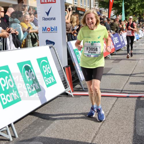 15.09.2024 - PSD Bank Halbmarathon Strokosch-Dieckow http://msf.ph/oto/7094155 15.09.2024 12:14:30 Ziel 2262, 2728, 2758, 3058, 3062, 3120, 3228, 3244, 3429, 3557 meine-sportfotos.de