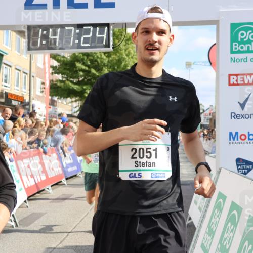 15.09.2024 - PSD Bank Halbmarathon Strokosch-Dieckow http://msf.ph/oto/7094163 15.09.2024 11:48:15 Ziel 1200, 1305, 1527, 1562, 1688, 2051, 2509, 2555, 2672, 2745, 2934 meine-sportfotos.de