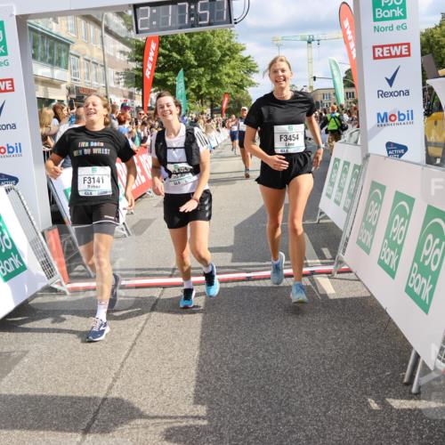 15.09.2024 - PSD Bank Halbmarathon Strokosch-Dieckow http://msf.ph/oto/7094164 15.09.2024 12:18:48 Ziel 1713, 1853, 2154, 2266, 2450, 3064, 3093, 3136, 3141, 3453, 3454, 3472, 3533 meine-sportfotos.de