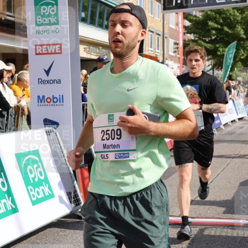 15.09.2024 - PSD Bank Halbmarathon Strokosch-Dieckow http://msf.ph/oto/7094174 15.09.2024 11:48:17 Ziel 1200, 1305, 1527, 1562, 1688, 2051, 2509, 2555, 2745 meine-sportfotos.de