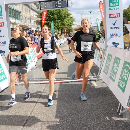 15.09.2024 - PSD Bank Halbmarathon Strokosch-Dieckow http://msf.ph/oto/7094178 15.09.2024 12:18:48 Ziel 1713, 1853, 2154, 2266, 2450, 3064, 3093, 3136, 3141, 3453, 3454, 3472, 3533 meine-sportfotos.de