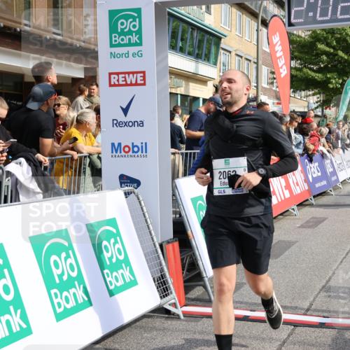 15.09.2024 - PSD Bank Halbmarathon Strokosch-Dieckow http://msf.ph/oto/7094180 15.09.2024 12:03:42 Ziel 1944, 2062, 2520, 2548, 2746, 2759, 3056 meine-sportfotos.de
