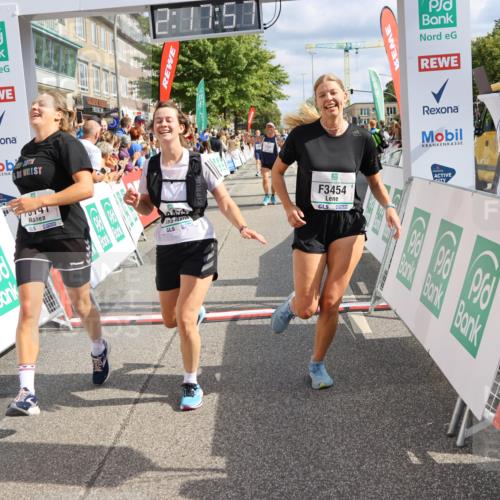 15.09.2024 - PSD Bank Halbmarathon Strokosch-Dieckow http://msf.ph/oto/7094184 15.09.2024 12:18:48 Ziel 1713, 1853, 2154, 2266, 2450, 3064, 3093, 3136, 3141, 3453, 3454, 3472, 3533 meine-sportfotos.de