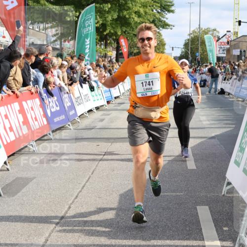15.09.2024 - PSD Bank Halbmarathon Strokosch-Dieckow http://msf.ph/oto/7094260 15.09.2024 12:04:07 Ziel 1476, 1674, 1741, 2943, 2945, 3271 meine-sportfotos.de