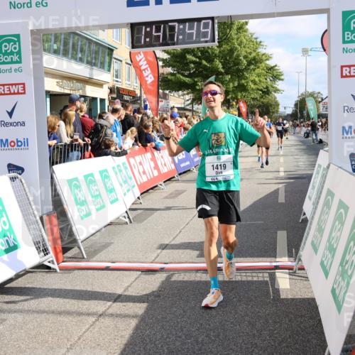 15.09.2024 - PSD Bank Halbmarathon Strokosch-Dieckow http://msf.ph/oto/7094273 15.09.2024 11:48:40 Ziel 782, 833, 1254, 1264, 1321, 1356, 1374, 1419, 1519, 1520, 1532, 2484, 2563, 2944, 3556 meine-sportfotos.de