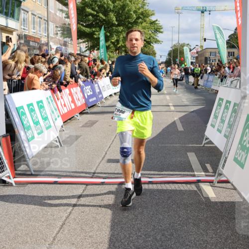15.09.2024 - PSD Bank Halbmarathon Strokosch-Dieckow http://msf.ph/oto/7094288 15.09.2024 12:14:40 Ziel 1996, 3021, 3058, 3062, 3228, 3244, 3429, 3557 meine-sportfotos.de