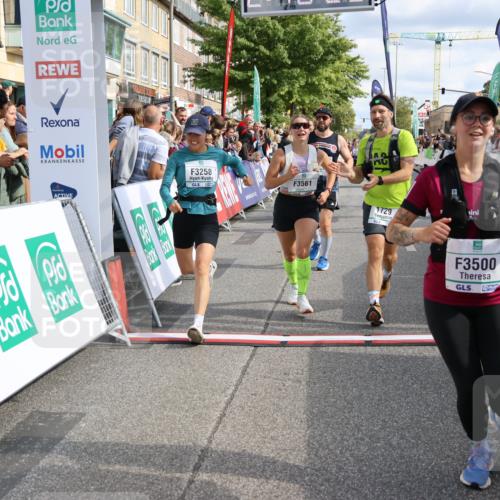 15.09.2024 - PSD Bank Halbmarathon Strokosch-Dieckow http://msf.ph/oto/7094292 15.09.2024 12:19:16 Ziel 1728, 1729, 2149, 2412, 2821, 3094, 3106, 3258, 3419, 3446, 3447, 3500, 3561 meine-sportfotos.de