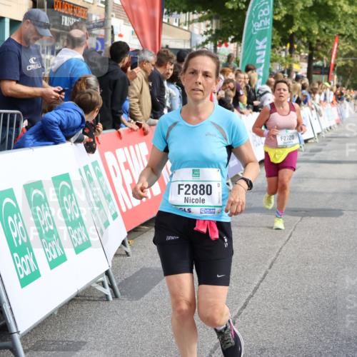 15.09.2024 - PSD Bank Halbmarathon Strokosch-Dieckow http://msf.ph/oto/7094365 15.09.2024 12:04:21 Ziel 1674, 1756, 2136, 2363, 2372, 2720, 2880, 2943, 2945 meine-sportfotos.de