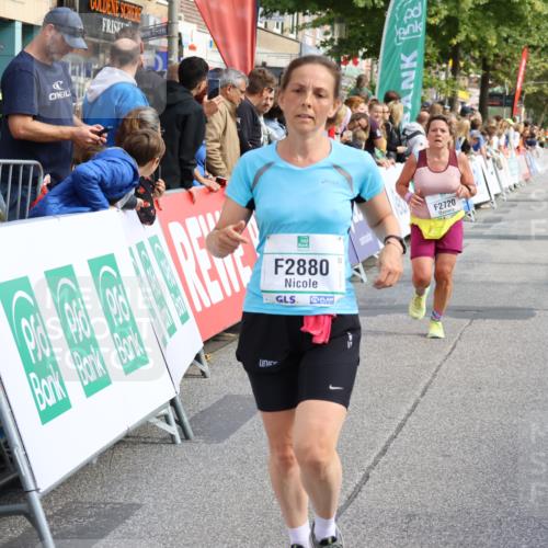 15.09.2024 - PSD Bank Halbmarathon Strokosch-Dieckow http://msf.ph/oto/7094368 15.09.2024 12:04:21 Ziel 1674, 1756, 2136, 2363, 2372, 2720, 2880, 2943, 2945 meine-sportfotos.de