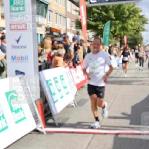 15.09.2024 - PSD Bank Halbmarathon Strokosch-Dieckow http://msf.ph/oto/7094495 15.09.2024 12:15:07 Ziel 798, 972, 1544, 2390, 2530, 2557, 2573, 3000, 3052, 3132, 3168 meine-sportfotos.de