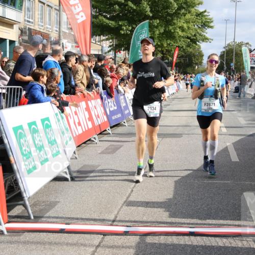 15.09.2024 - PSD Bank Halbmarathon Strokosch-Dieckow http://msf.ph/oto/7094520 15.09.2024 12:04:53 Ziel 1938, 2134, 2708, 2871, 2960, 2965, 3004 meine-sportfotos.de