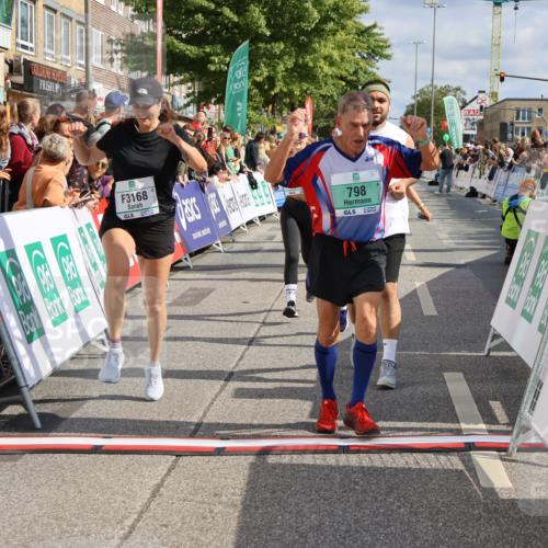 15.09.2024 - PSD Bank Halbmarathon Strokosch-Dieckow http://msf.ph/oto/7094522 15.09.2024 12:15:11 Ziel 798, 972, 1544, 1950, 2390, 2530, 2557, 2573, 3000, 3052, 3168 meine-sportfotos.de