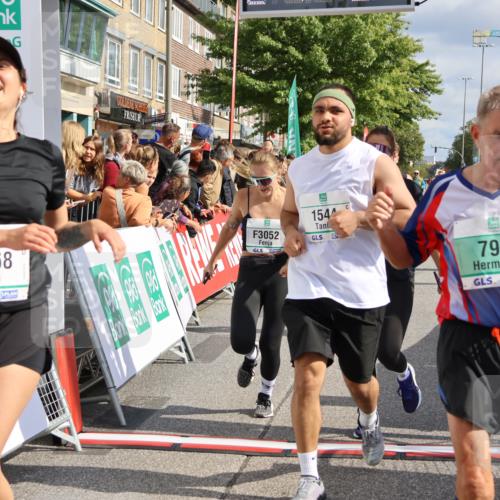 15.09.2024 - PSD Bank Halbmarathon Strokosch-Dieckow http://msf.ph/oto/7094532 15.09.2024 12:15:12 Ziel 798, 972, 1544, 1950, 2390, 2530, 2557, 2573, 3000, 3052, 3168 meine-sportfotos.de