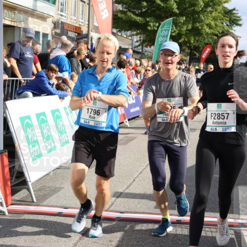 15.09.2024 - PSD Bank Halbmarathon Strokosch-Dieckow http://msf.ph/oto/7094671 15.09.2024 11:50:01 Ziel 970, 1229, 1475, 1525, 1579, 1616, 1763, 1796, 1989, 2096, 2678, 2768, 2857 meine-sportfotos.de