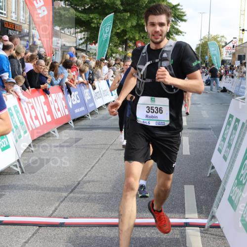 15.09.2024 - PSD Bank Halbmarathon Strokosch-Dieckow http://msf.ph/oto/7094746 15.09.2024 11:50:20 Ziel 965, 970, 1154, 1311, 1353, 1528, 1572, 1635, 1680, 1692, 1892, 1989, 2067, 3536, 3537 meine-sportfotos.de