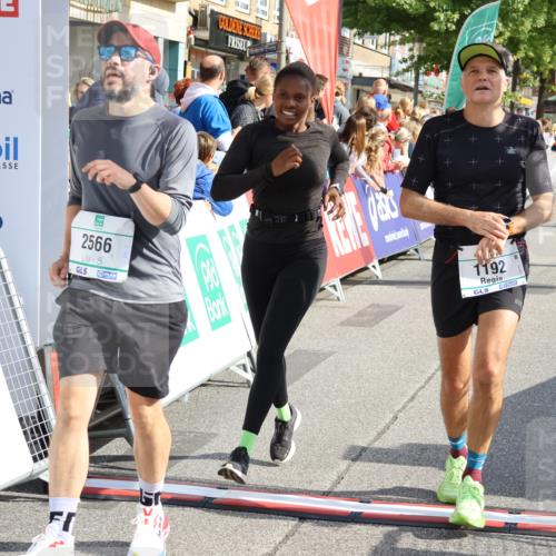15.09.2024 - PSD Bank Halbmarathon Strokosch-Dieckow http://msf.ph/oto/7094757 15.09.2024 11:51:55 Ziel 1192, 1553, 1767, 1772, 1793, 1954, 2314, 2504, 2566, 2569, 2636, 3035, 3547 meine-sportfotos.de