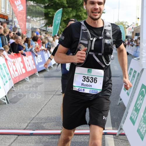 15.09.2024 - PSD Bank Halbmarathon Strokosch-Dieckow http://msf.ph/oto/7094758 15.09.2024 11:50:20 Ziel 965, 970, 1154, 1311, 1353, 1528, 1572, 1635, 1680, 1692, 1892, 1989, 2067, 3536, 3537 meine-sportfotos.de