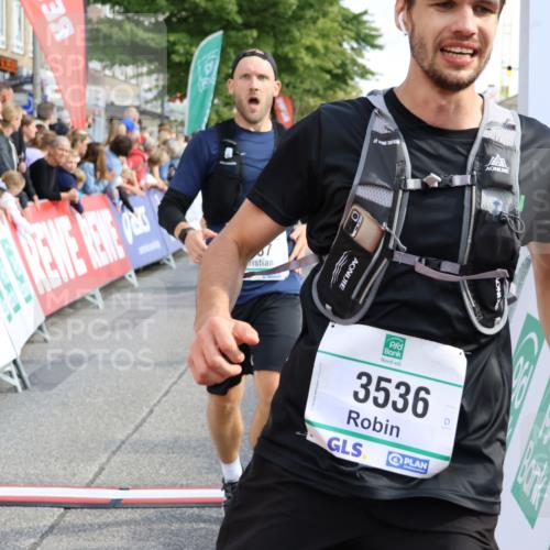 15.09.2024 - PSD Bank Halbmarathon Strokosch-Dieckow http://msf.ph/oto/7094765 15.09.2024 11:50:20 Ziel 965, 970, 1154, 1311, 1353, 1528, 1572, 1635, 1680, 1692, 1892, 1989, 2067, 3536, 3537 meine-sportfotos.de