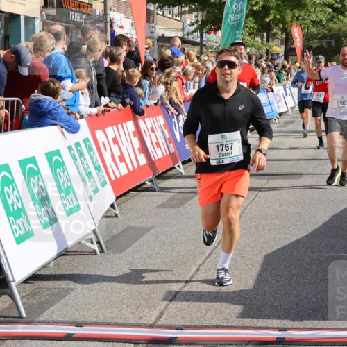 15.09.2024 - PSD Bank Halbmarathon Strokosch-Dieckow http://msf.ph/oto/7094767 15.09.2024 11:52:01 Ziel 1192, 1494, 1553, 1767, 1772, 1793, 2487, 2536, 2566, 2569, 2636, 2725, 2775, 2825, 2835, 3035, 3518, 3547 meine-sportfotos.de