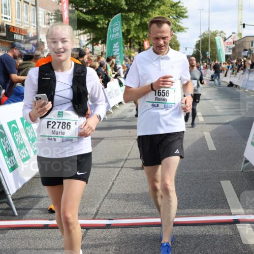 15.09.2024 - PSD Bank Halbmarathon Strokosch-Dieckow http://msf.ph/oto/7094776 15.09.2024 12:05:32 Ziel 1656, 1718, 2164, 2191, 2199, 2304, 2419, 2515, 2562, 2726, 2786, 2955, 3054 meine-sportfotos.de