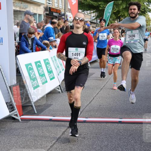 15.09.2024 - PSD Bank Halbmarathon Strokosch-Dieckow http://msf.ph/oto/7094857 15.09.2024 11:50:34 Ziel 965, 1154, 1311, 1312, 1323, 1353, 1463, 1491, 1521, 1528, 1619, 1635, 1743, 1813, 2436, 2508, 2514, 2719 meine-sportfotos.de