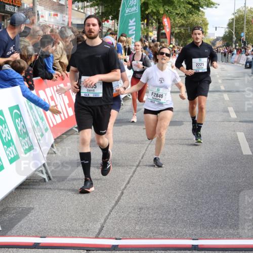 15.09.2024 - PSD Bank Halbmarathon Strokosch-Dieckow http://msf.ph/oto/7094870 15.09.2024 12:05:45 Ziel 1718, 2014, 2095, 2199, 2221, 2304, 2419, 2515, 2845, 2846, 2955, 2973, 3068, 3294, 3364 meine-sportfotos.de