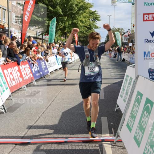 15.09.2024 - PSD Bank Halbmarathon Strokosch-Dieckow http://msf.ph/oto/7094892 15.09.2024 11:52:14 Ziel 1494, 1552, 1606, 1661, 1667, 1767, 1793, 2487, 2536, 2725, 2775, 2825, 2835, 3518 meine-sportfotos.de