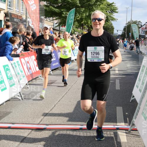 15.09.2024 - PSD Bank Halbmarathon Strokosch-Dieckow http://msf.ph/oto/7094926 15.09.2024 11:50:55 Ziel 783, 974, 1296, 1493, 1501, 1632, 1666, 1851, 1940, 2492, 2658, 2666, 3546 meine-sportfotos.de