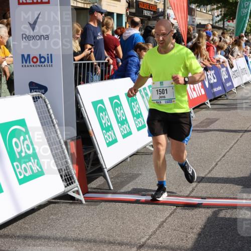 15.09.2024 - PSD Bank Halbmarathon Strokosch-Dieckow http://msf.ph/oto/7094932 15.09.2024 11:50:57 Ziel 783, 974, 1296, 1493, 1501, 1632, 1666, 1940, 2269, 2284, 2492, 2658, 2666 meine-sportfotos.de