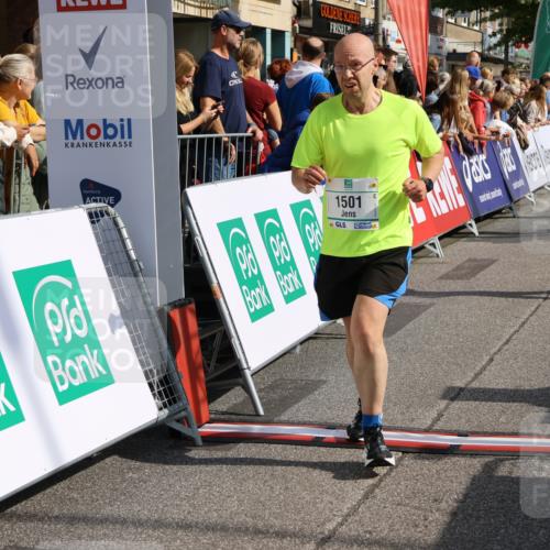 15.09.2024 - PSD Bank Halbmarathon Strokosch-Dieckow http://msf.ph/oto/7094938 15.09.2024 11:50:57 Ziel 783, 974, 1296, 1493, 1501, 1632, 1666, 1940, 2269, 2284, 2492, 2658, 2666 meine-sportfotos.de