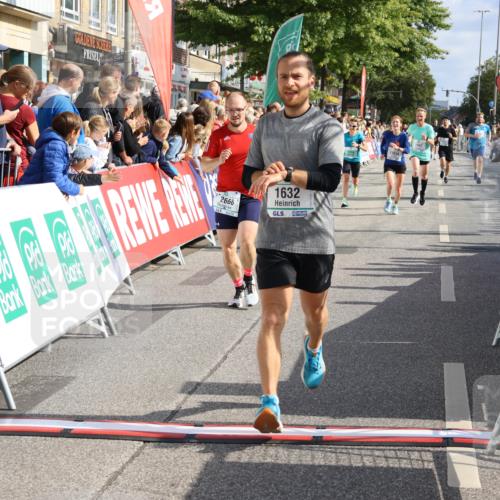 15.09.2024 - PSD Bank Halbmarathon Strokosch-Dieckow http://msf.ph/oto/7094955 15.09.2024 11:50:58 Ziel 783, 974, 1296, 1493, 1501, 1632, 1666, 1940, 2269, 2284, 2492, 2658, 2666 meine-sportfotos.de