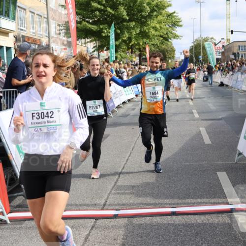 15.09.2024 - PSD Bank Halbmarathon Strokosch-Dieckow http://msf.ph/oto/7094965 15.09.2024 12:06:01 Ziel 1684, 2043, 2072, 2283, 2407, 2787, 2973, 3042, 3217 meine-sportfotos.de