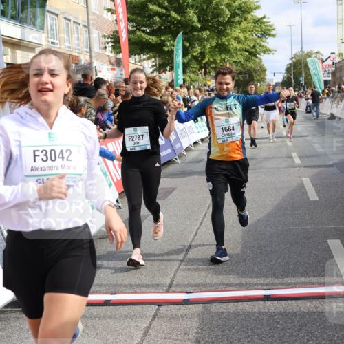 15.09.2024 - PSD Bank Halbmarathon Strokosch-Dieckow http://msf.ph/oto/7094976 15.09.2024 12:06:01 Ziel 1684, 2043, 2072, 2283, 2407, 2787, 2973, 3042, 3217 meine-sportfotos.de
