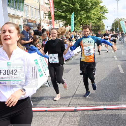 15.09.2024 - PSD Bank Halbmarathon Strokosch-Dieckow http://msf.ph/oto/7094983 15.09.2024 12:06:01 Ziel 1684, 2043, 2072, 2283, 2407, 2787, 2973, 3042, 3217 meine-sportfotos.de